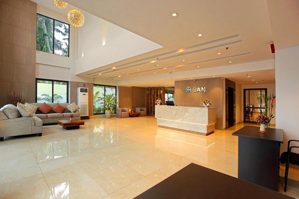 Hotel San Kollam Extérieur photo